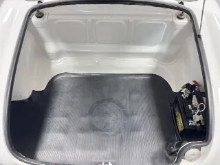 Foto 10 di 34: ALFA ROMEO Giulietta Spider Veloce Passo Corto 