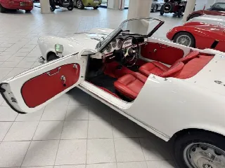 Foto 21 di 34: ALFA ROMEO Giulietta Spider Veloce Passo Corto 