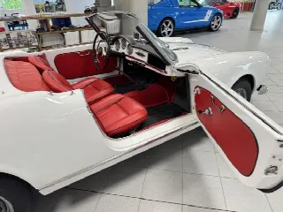 Foto 29 di 34: ALFA ROMEO Giulietta Spider Veloce Passo Corto 