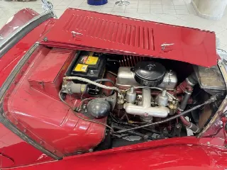Foto 28 di 30: MG TD  