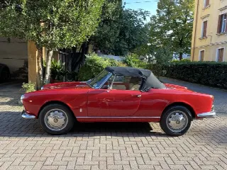 Foto 3 di 13: ALFA ROMEO 1600 spider - 10123  