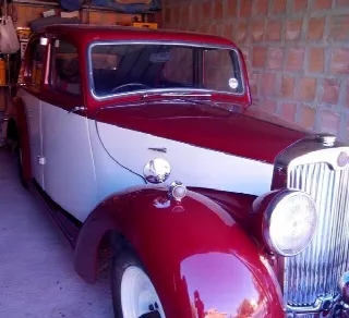 Foto 3 di 4: LEAFRANCIS LightSaloon 14 HP 70 SALOON