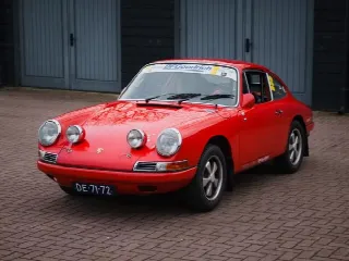 Foto 1 di 11: PORSCHE 911 Urmodell 911 early 1965 rally edition