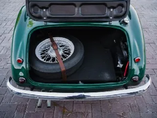 Foto 13 di 15: AUSTIN HEALEY 3000 BT7 MK1