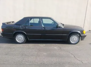 Foto 6 di 8: MERCEDES-BENZ 190 E (1983-1993) Cosworth