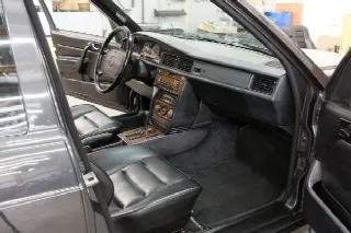 Foto 4 di 8: MERCEDES-BENZ 190 E (1983-1993) Cosworth