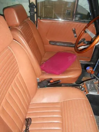 Foto 5 di 13: ALFA ROMEO 2000  