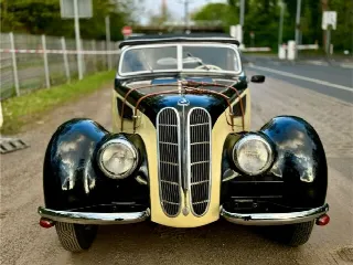 Foto 2 di 9: BMW 327/28 Cabriolet -  One of just 569 examples ever built * Matching numbers