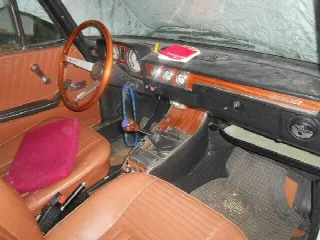 Foto 6 di 13: ALFA ROMEO 2000  