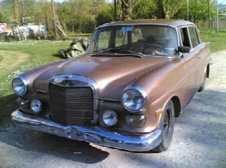 Foto 2 di 5: MERCEDES-BENZ  Mercedes 190 del 1960
