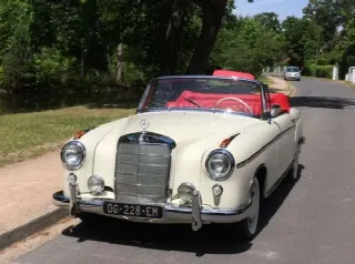 Foto 2 di 3: MERCEDES-BENZ 220(1951-1955)  SE CABRIOLET