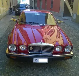 Foto 3 di 4: JAGUAR Sovereign 5.3 he  