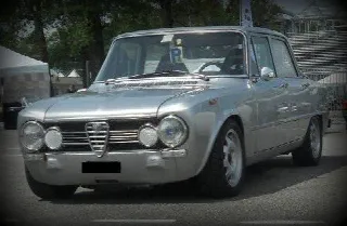 Foto 4 di 9: ALFA ROMEO Giulia Super Berlina 