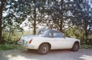 Foto 2 di 2: MG SPYDER 