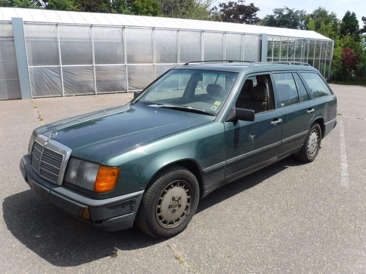 MERCEDES-BENZ 300 TDT