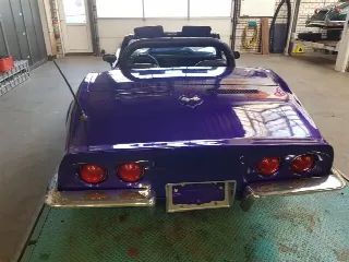 Foto 7 di 30: CHEVROLET Corvette ''73 cabrio purple