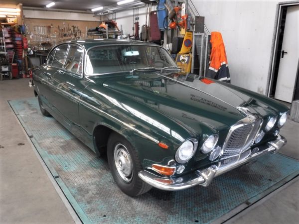 JAGUAR 420G no. 7776