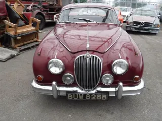 Foto 2 di 11: JAGUAR MKII RHD red
