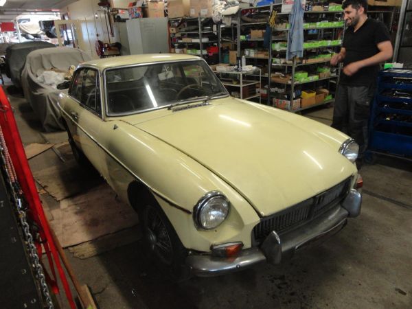 MG B GT to restore ''70