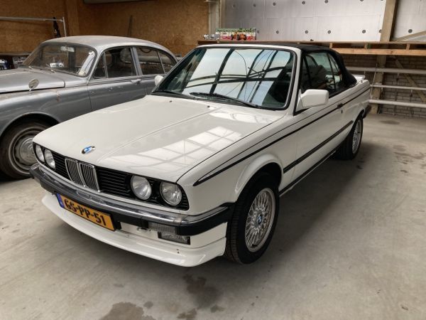 BMW 325 i  Cabrio 