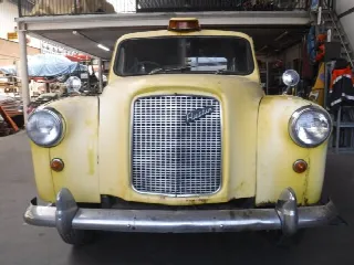 Foto 4 di 14: AUSTIN FX4 Austin FX4 Taxi 