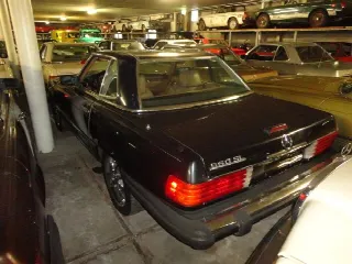 Foto 5 di 20: MERCEDES-BENZ SL(1971-1989) Mercedes 560 SL black ''88