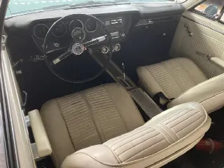 Foto 4 di 11: PONTIAC LeMans 