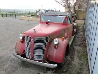 Foto 4 di 12: AMERICAN Tourist La France  Laddertruck