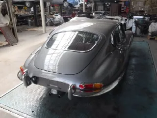 Foto 6 di 46: JAGUAR E-Type SI (1961-1968) 1962