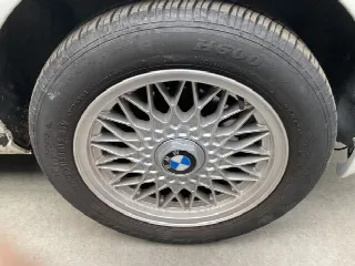 Foto 10 di 17: BMW 325 i  Cabrio 