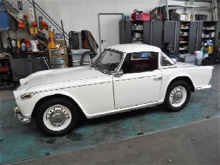 Foto 33 di 40: TRIUMPH TR4 A surrey 
