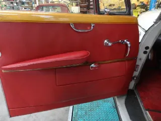 Foto 10 di 23: MERCEDES-BENZ 300 Dora