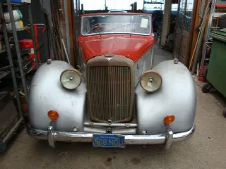Foto 8 di 13: ALVIS TA14 DHC RHD