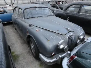 Foto 8 di 13: JAGUAR MKII RHD to restore 