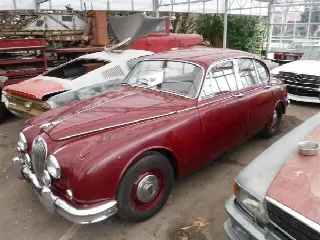 Foto 6 di 11: JAGUAR MKII RHD red