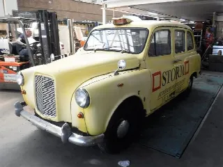 Foto 11 di 14: AUSTIN FX4 Austin FX4 Taxi 