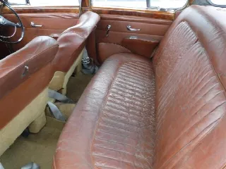 Foto 8 di 11: JAGUAR MKII RHD red