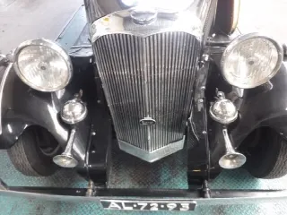 Foto 23 di 46: BROUGH Superior RHD Hudson