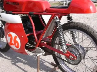Foto 3 di 8: ALFA ROMEO 2000 iscritta asi aria condizionata epoca restauratissima