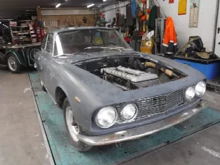Foto 7 di 18: ALFA ROMEO 2600 Sprint