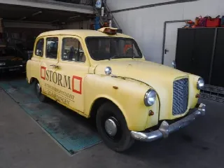 Foto 3 di 14: AUSTIN FX4 Austin FX4 Taxi 