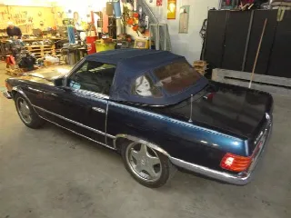 Foto 5 di 15: MERCEDES-BENZ SL(1971-1989) 380 SL blue