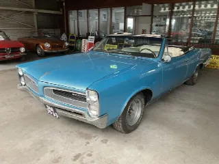 Foto 2 di 11: PONTIAC LeMans 
