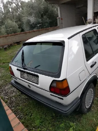 Foto 4 di 6: Volkswagen Golf GTD 