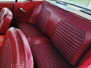 Foto 2 di 5: FORD Mustang 200 3.3L Coupe / Hardtop 
