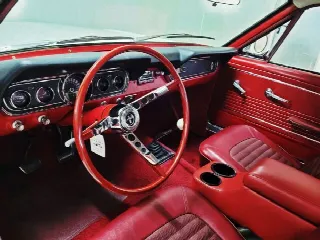 Foto 4 di 5: FORD Mustang 200 3.3L Coupe / Hardtop 