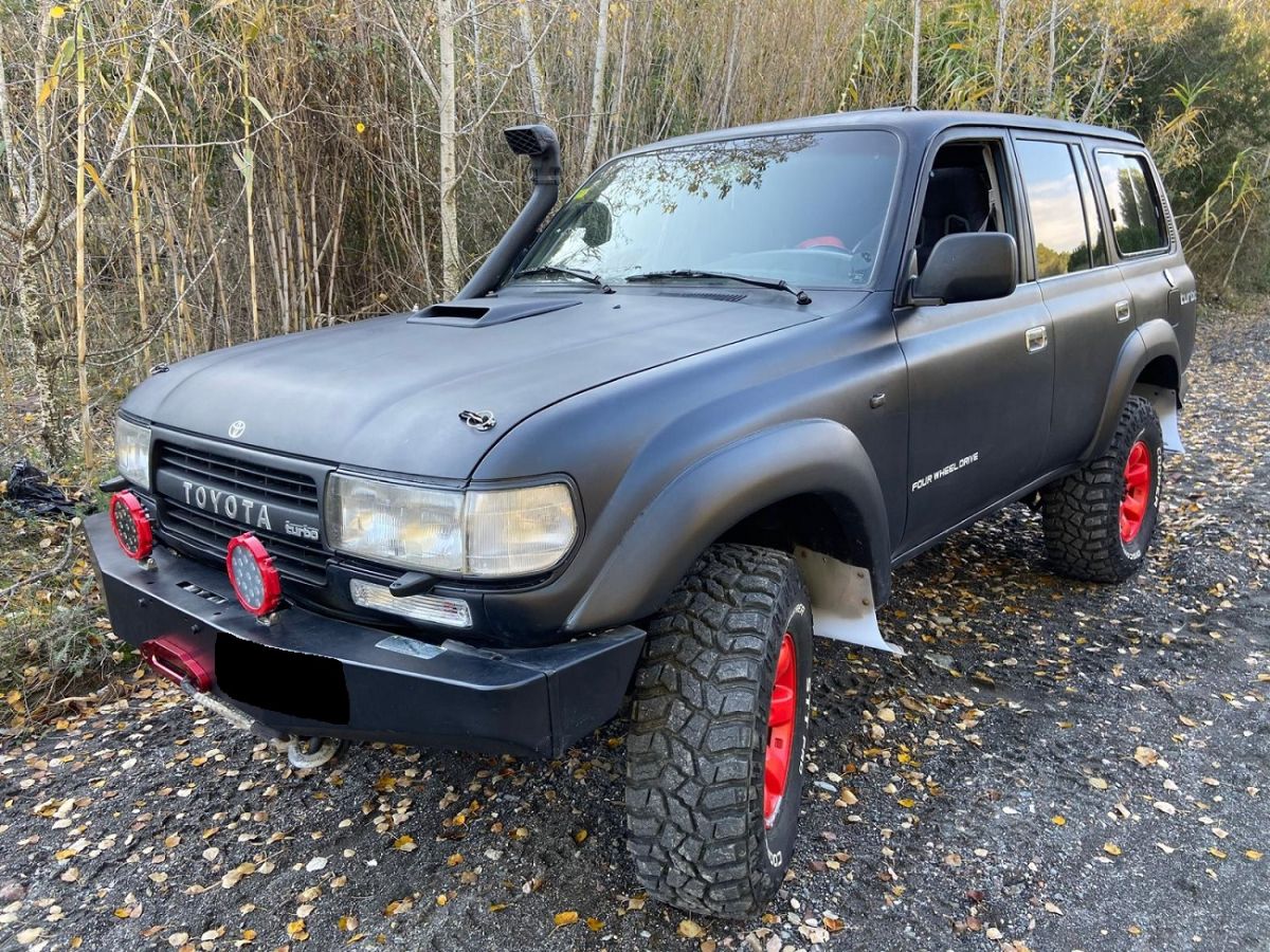 TOYOTA Land Cruiser  
