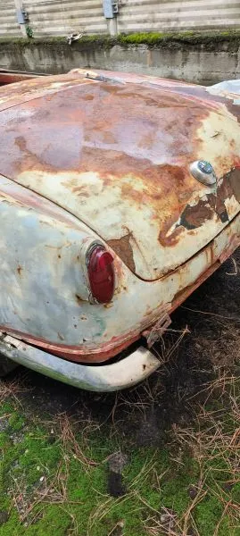 Foto 7 di 12: ALFA ROMEO Giulietta Spider    