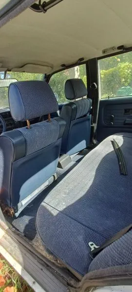 Foto 4 di 12: BMW 316 berlina 