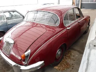 Foto 11 di 11: JAGUAR MKII RHD red